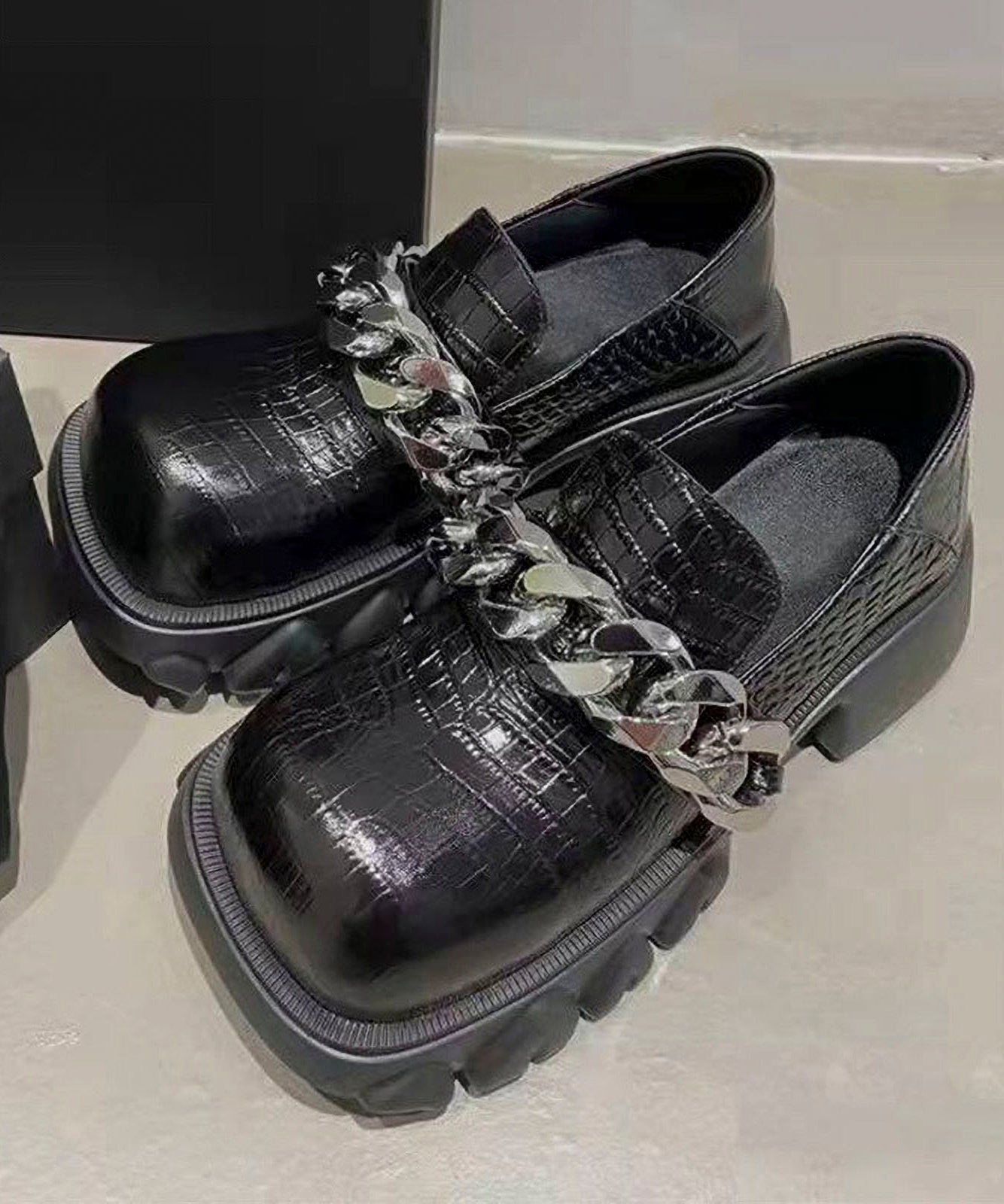 Front Chain Shoes