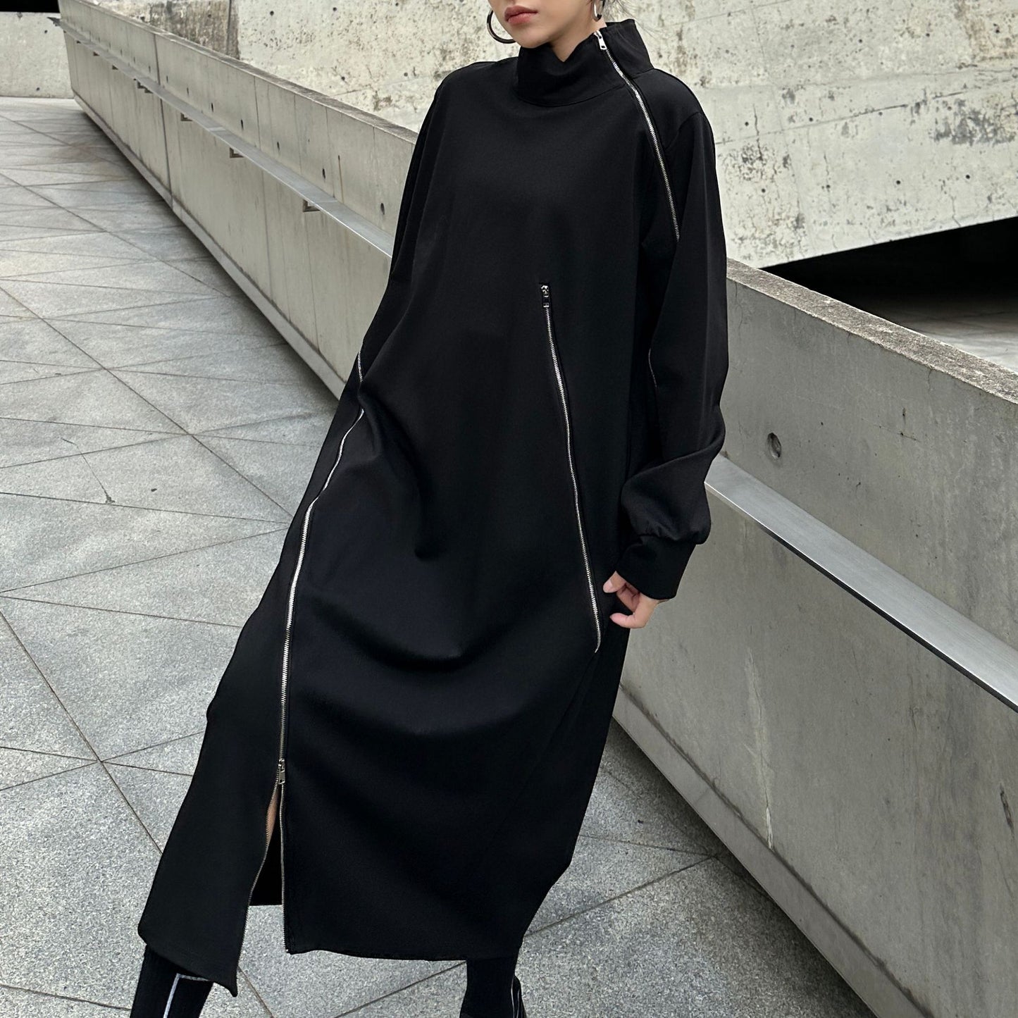 ジップラインハイネックロングドレス