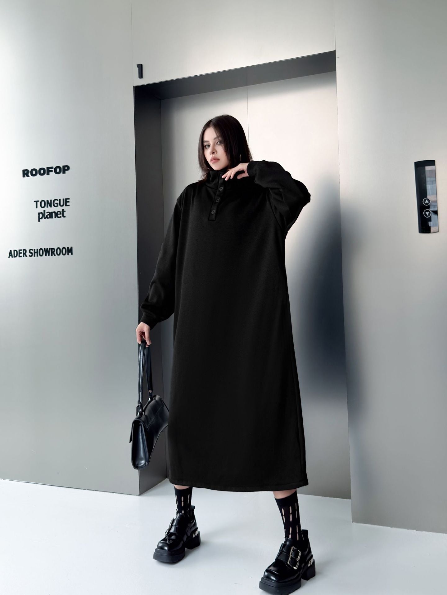 ハイネックボタンロングドレス