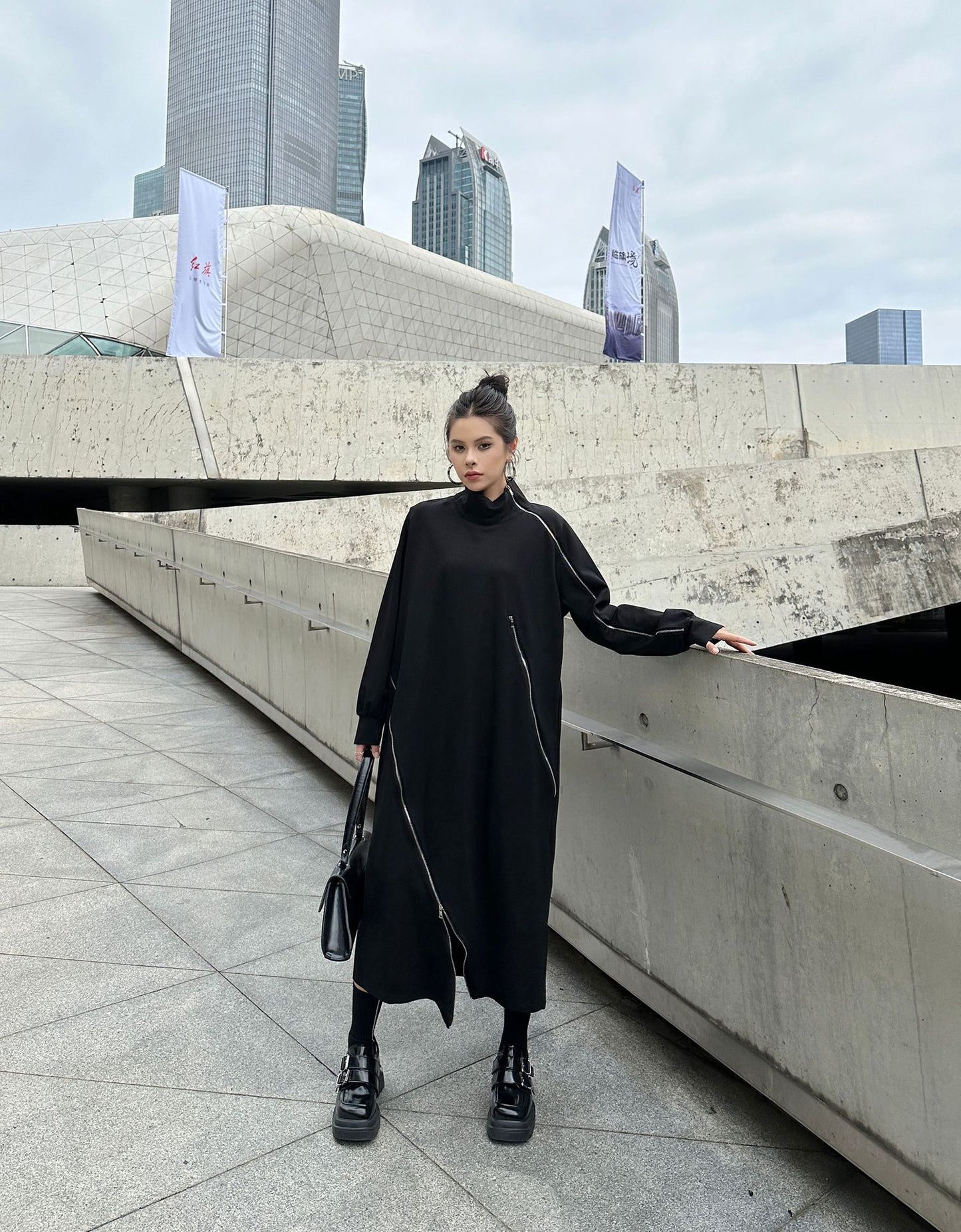 ジップラインハイネックロングドレス