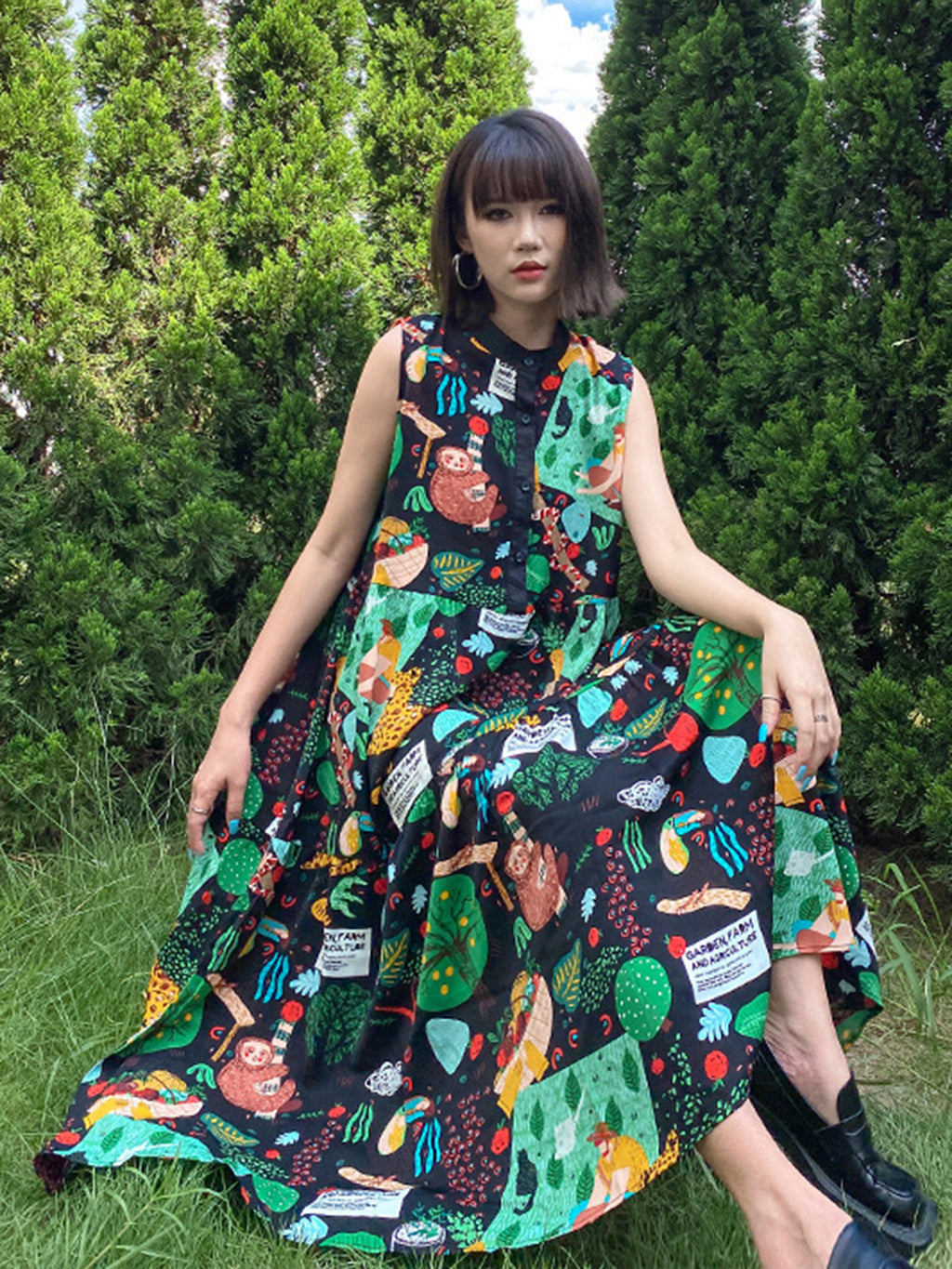 graphic sleeveless dress