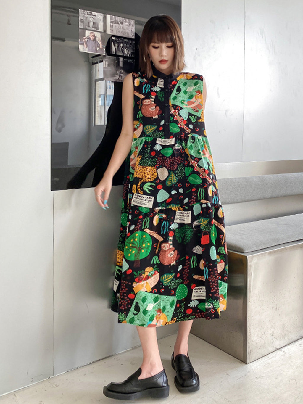 graphic sleeveless dress