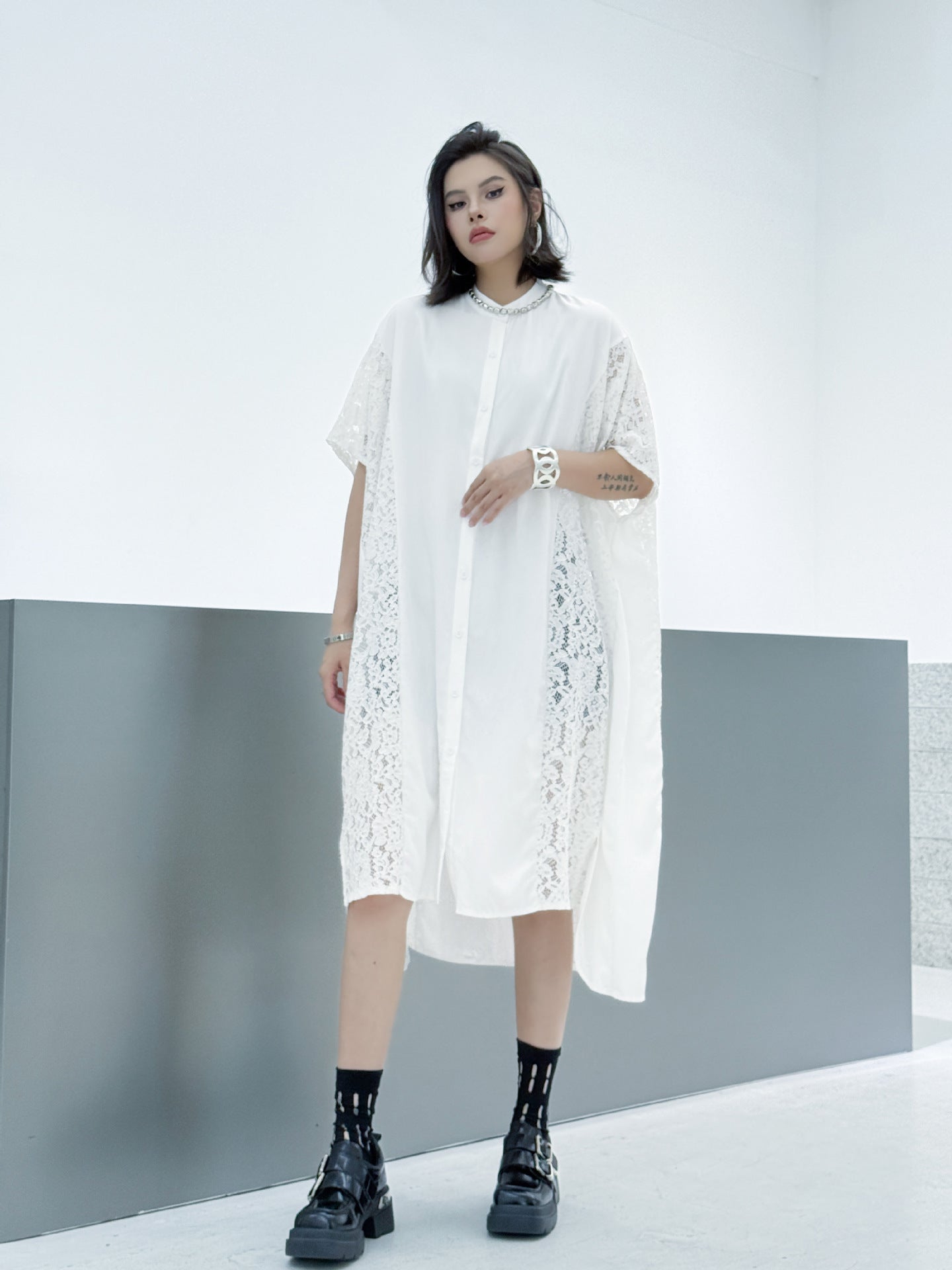 Lace slit shirt dress