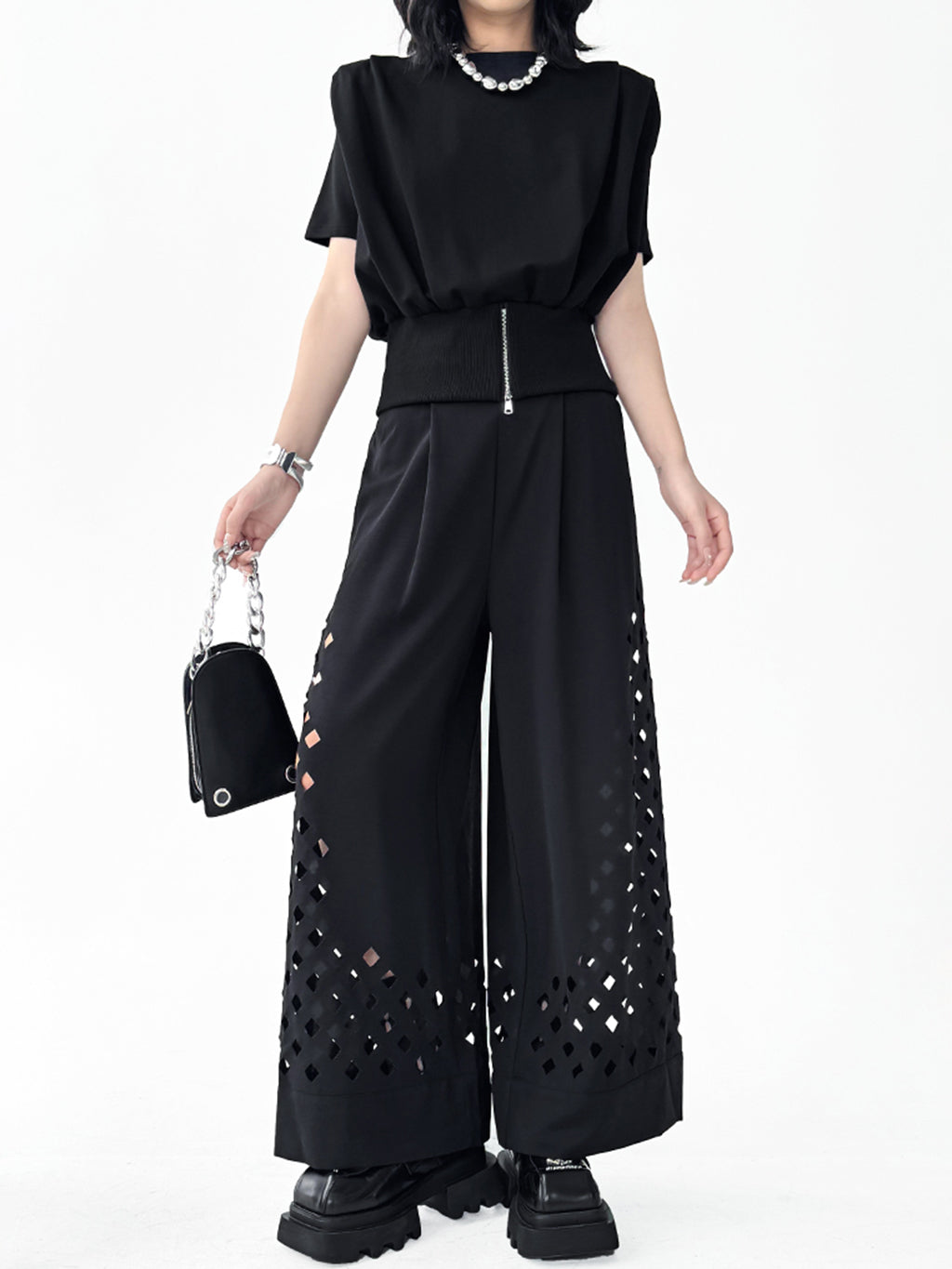 Punched wide pants