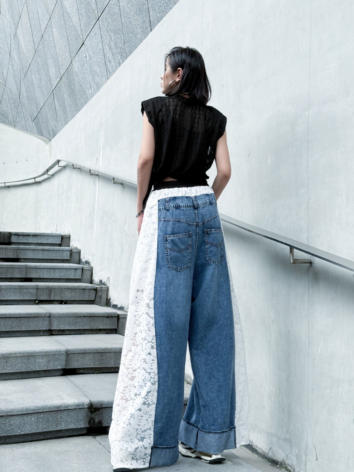 Lace-docking denim pants