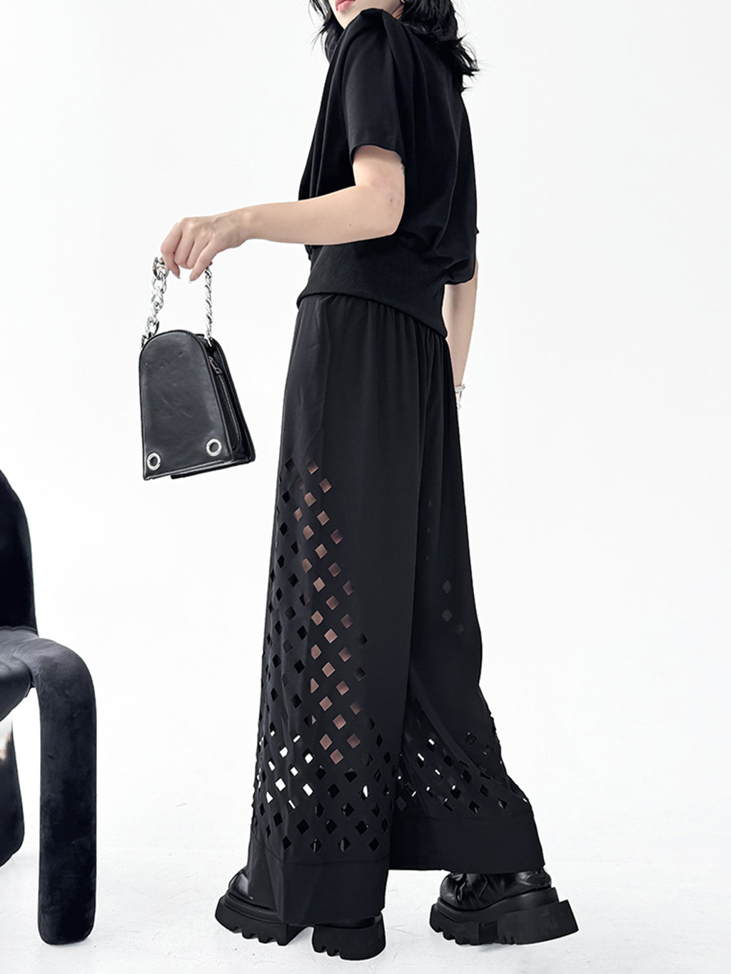 Punched wide pants