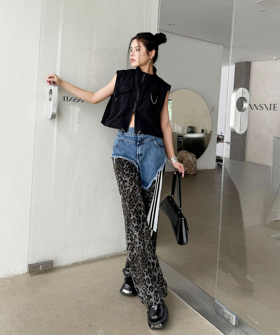 Leopard print contrast denim pants