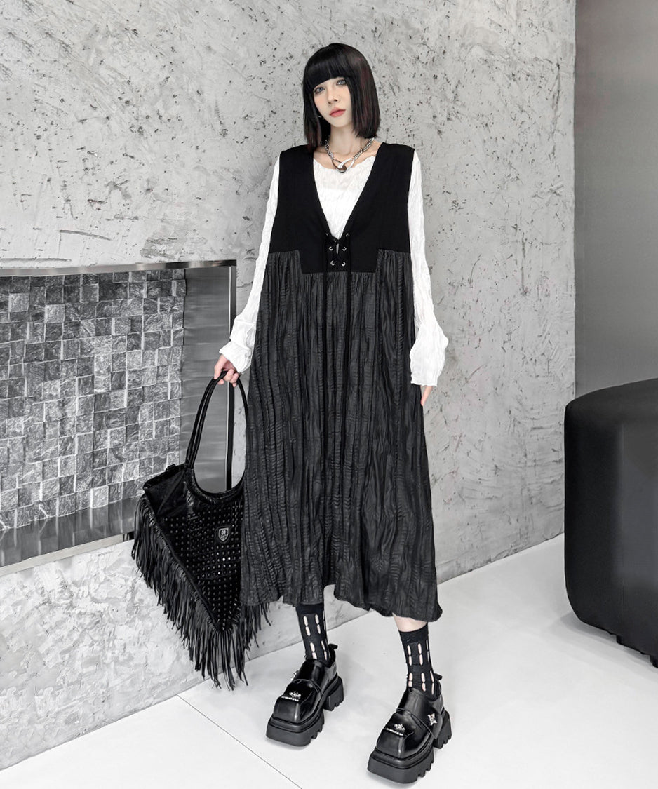 Lace-up wrinkle dress