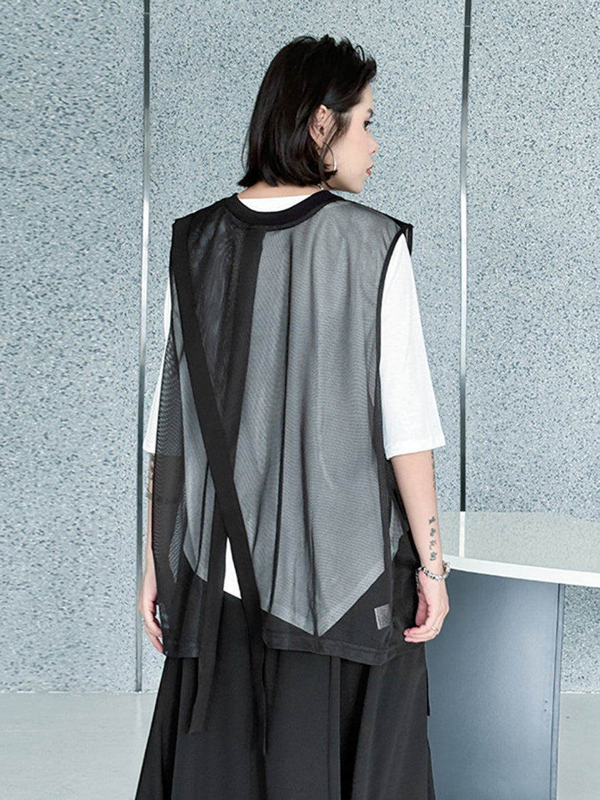 レイヤードジオメトリックベスト