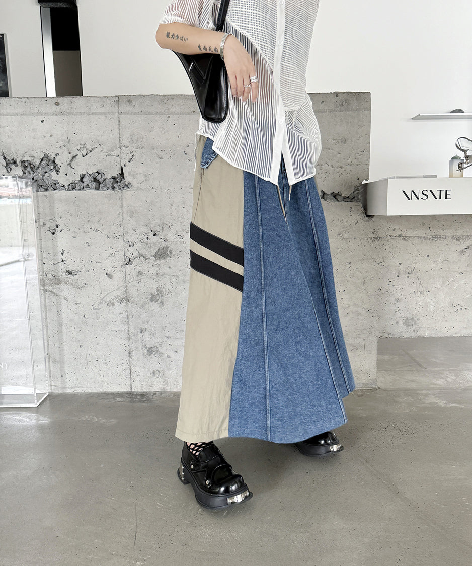 Side Switch Flare Denim Skirt