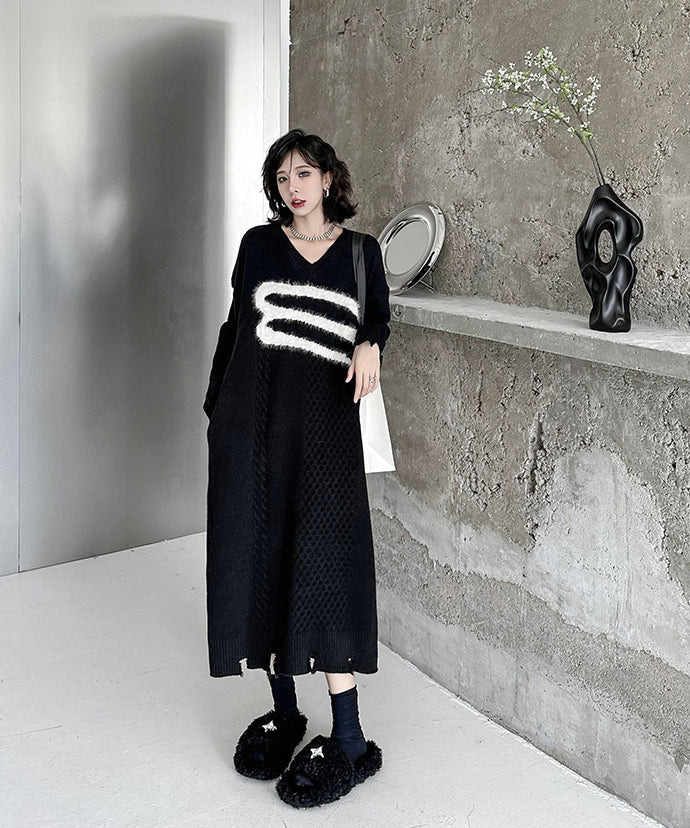 V-neck jacquard knit dress