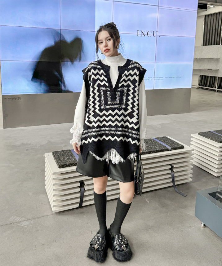 V-neck knit vest