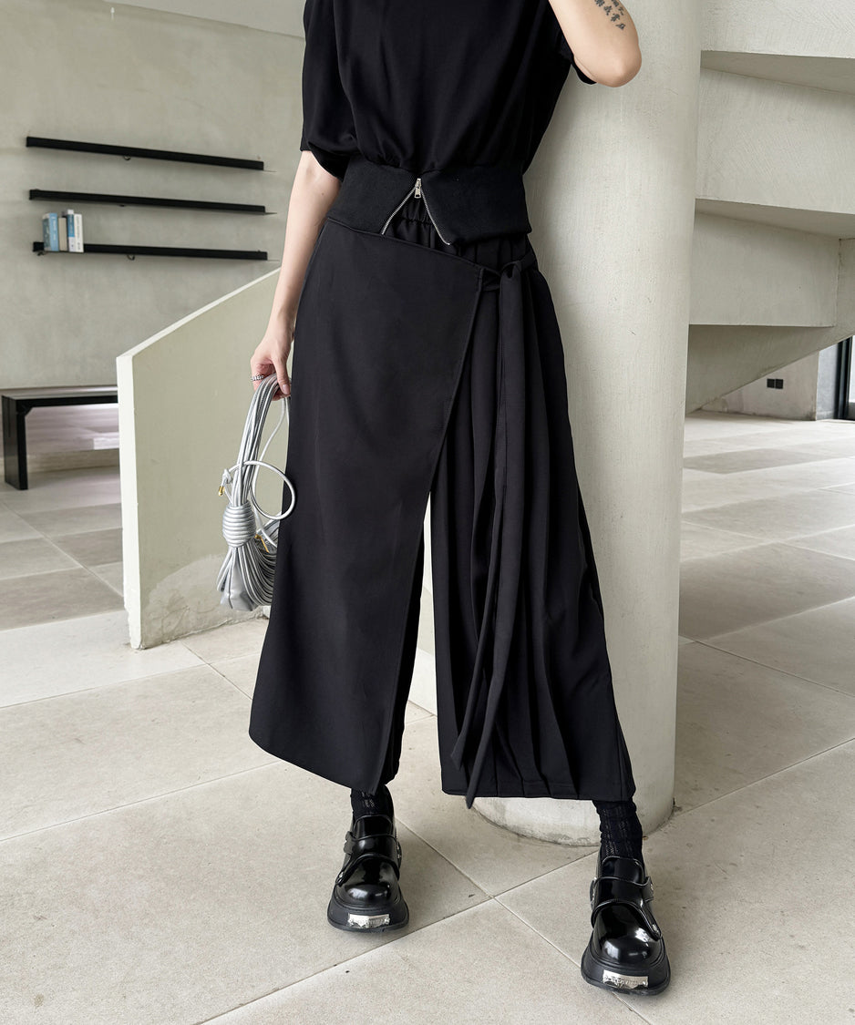 Half pleated wide pants