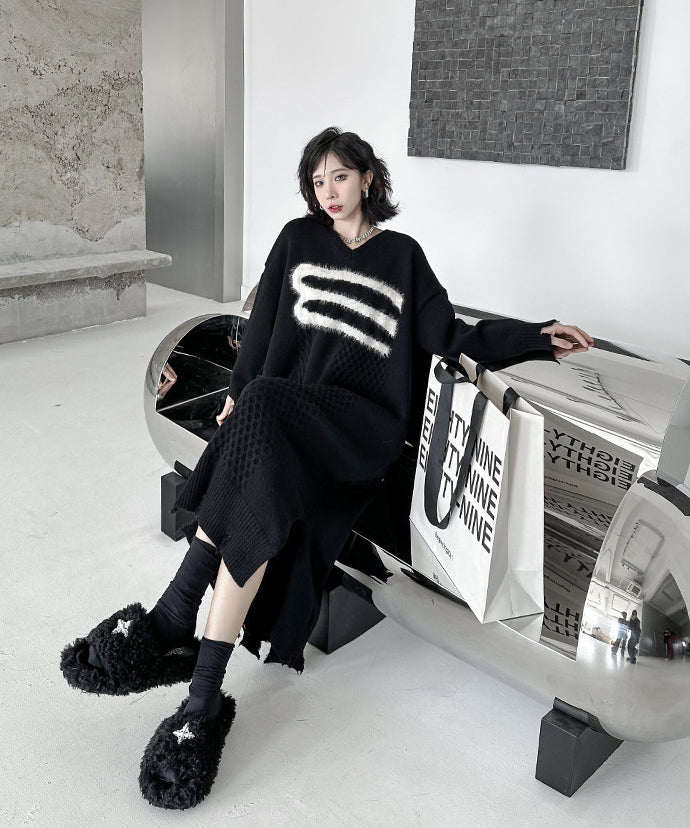 V-neck jacquard knit dress