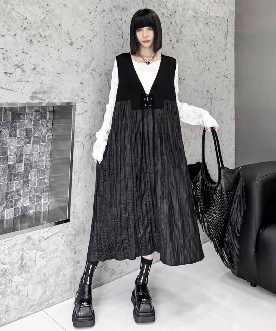 Lace-up wrinkle dress