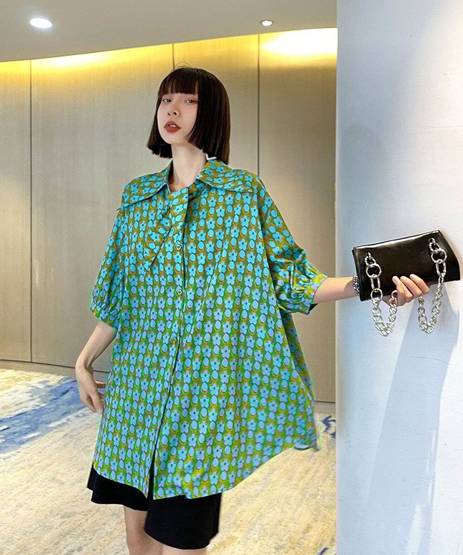 Retro flower print blouse