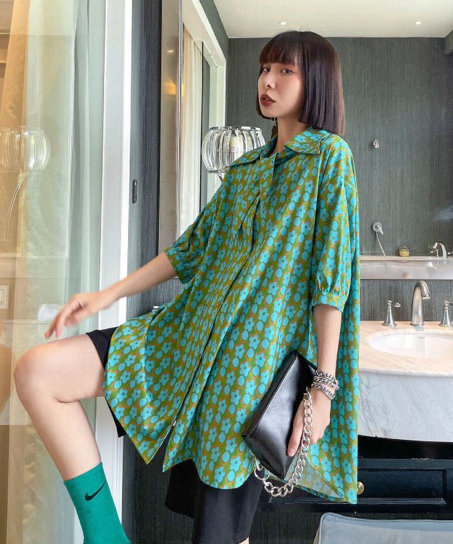 Retro flower print blouse