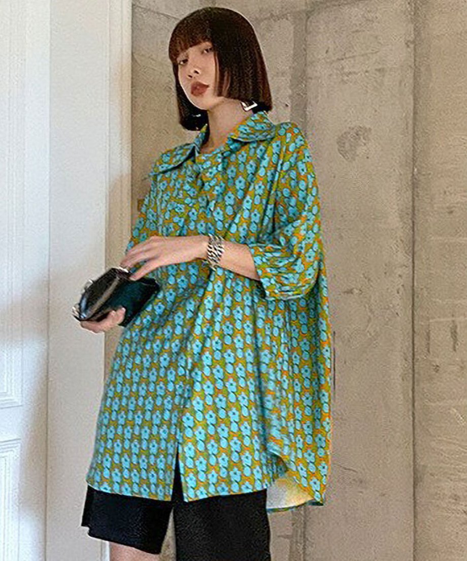 Retro flower print blouse