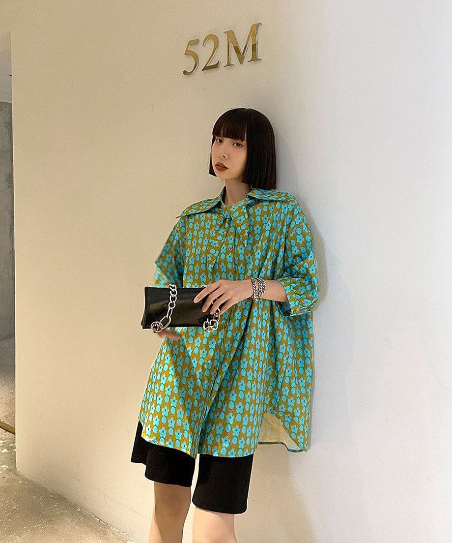 Retro flower print blouse