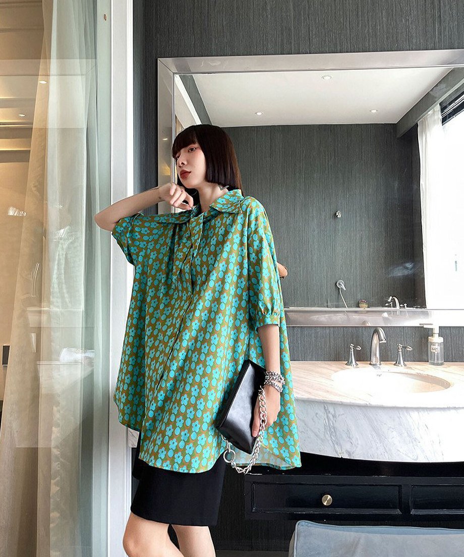 Retro flower print blouse