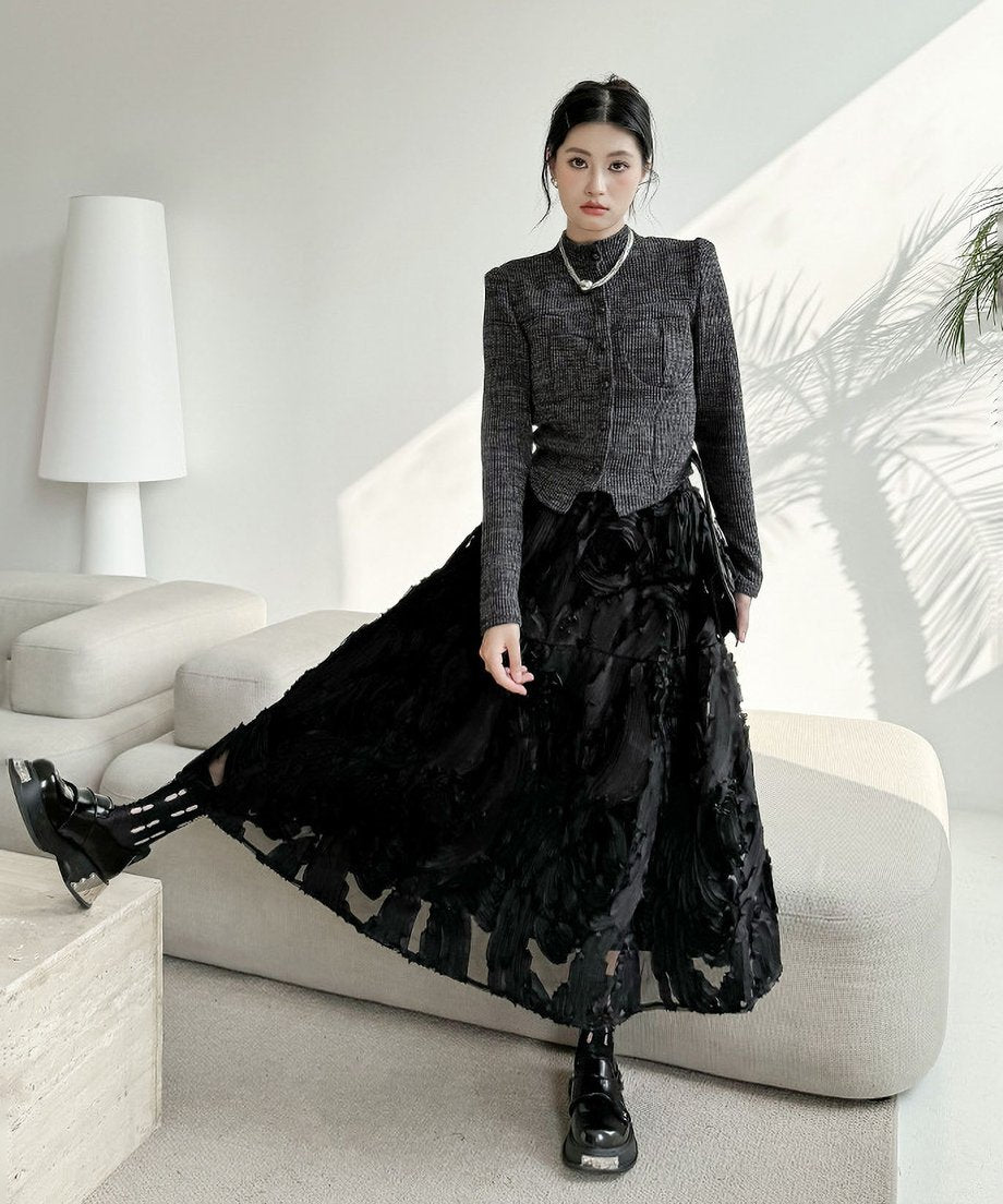 Three-dimensional skirt