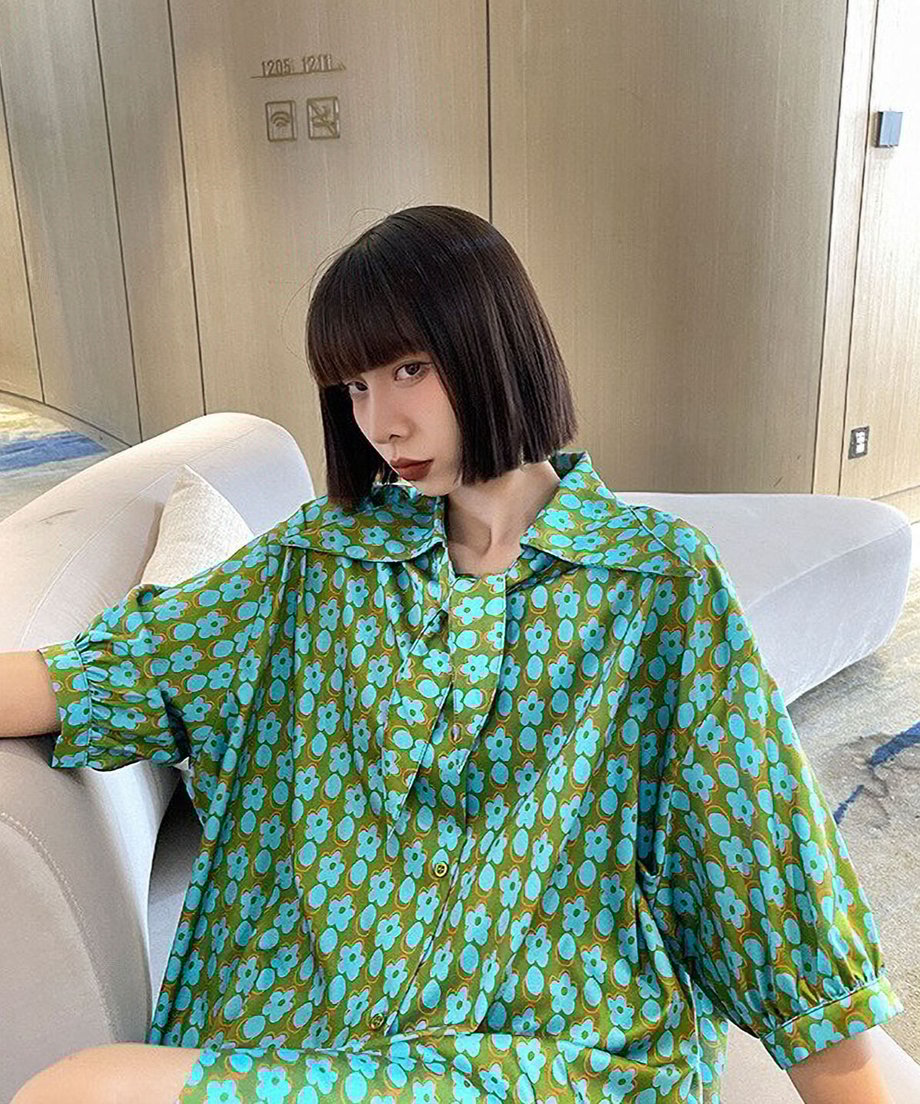 Retro flower print blouse