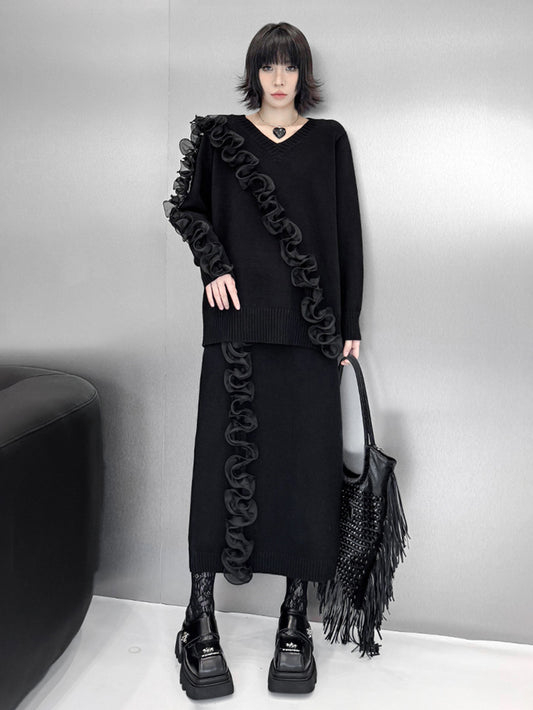 Frill motif sweater and skirt