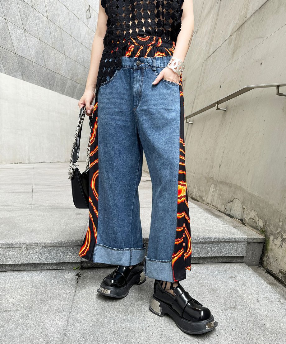 Side pleated denim pants