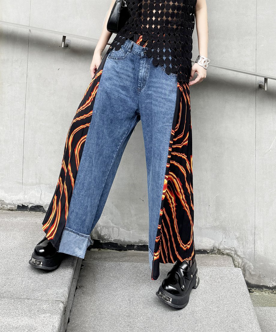 Side pleated denim pants