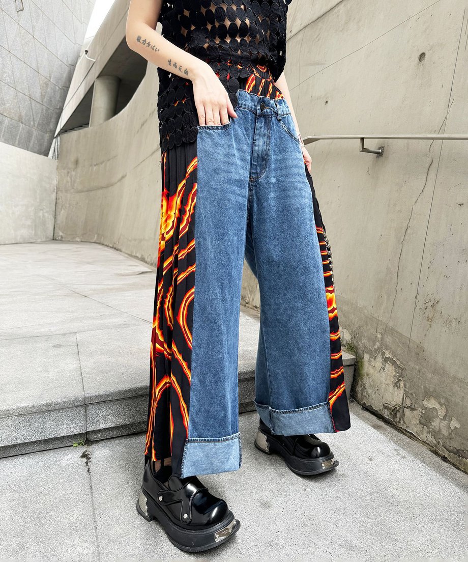 Side pleated denim pants