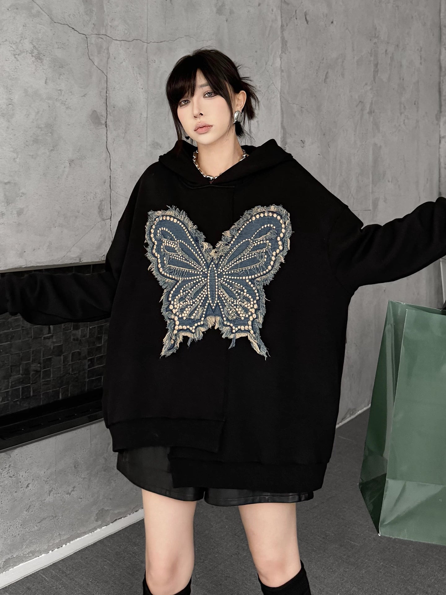 バタフライデコフーディ