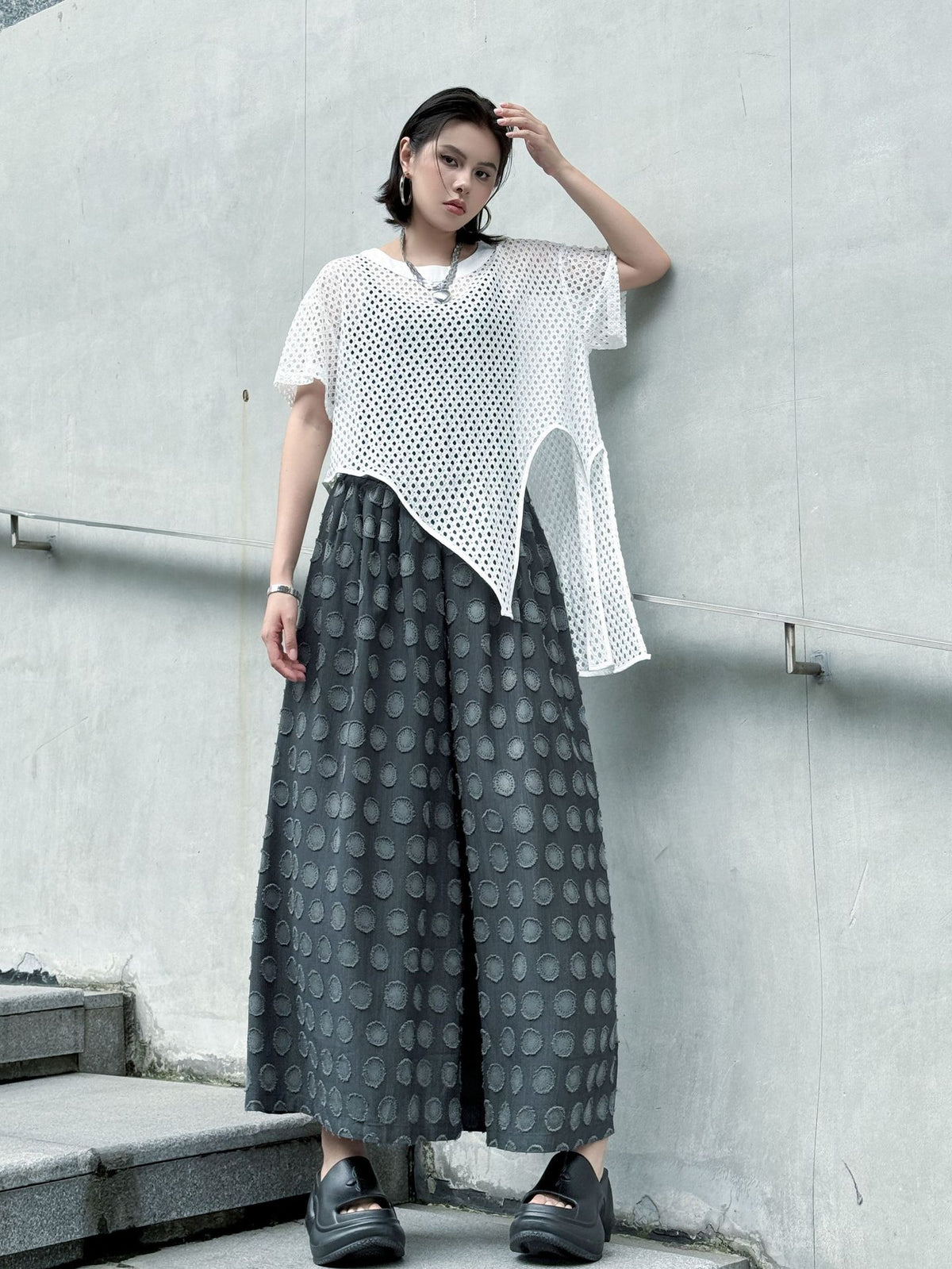 Mesh front cut top 