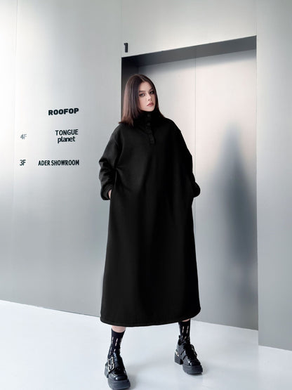 ハイネックボタンロングドレス