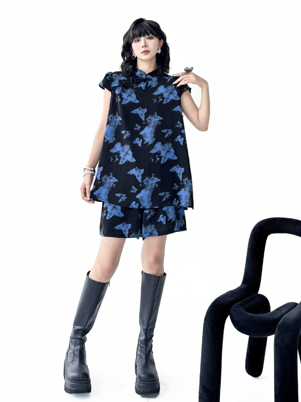 Butterfly pattern top and shorts 