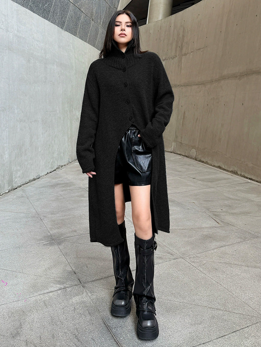 ハイネックフロントスリットニットトップ