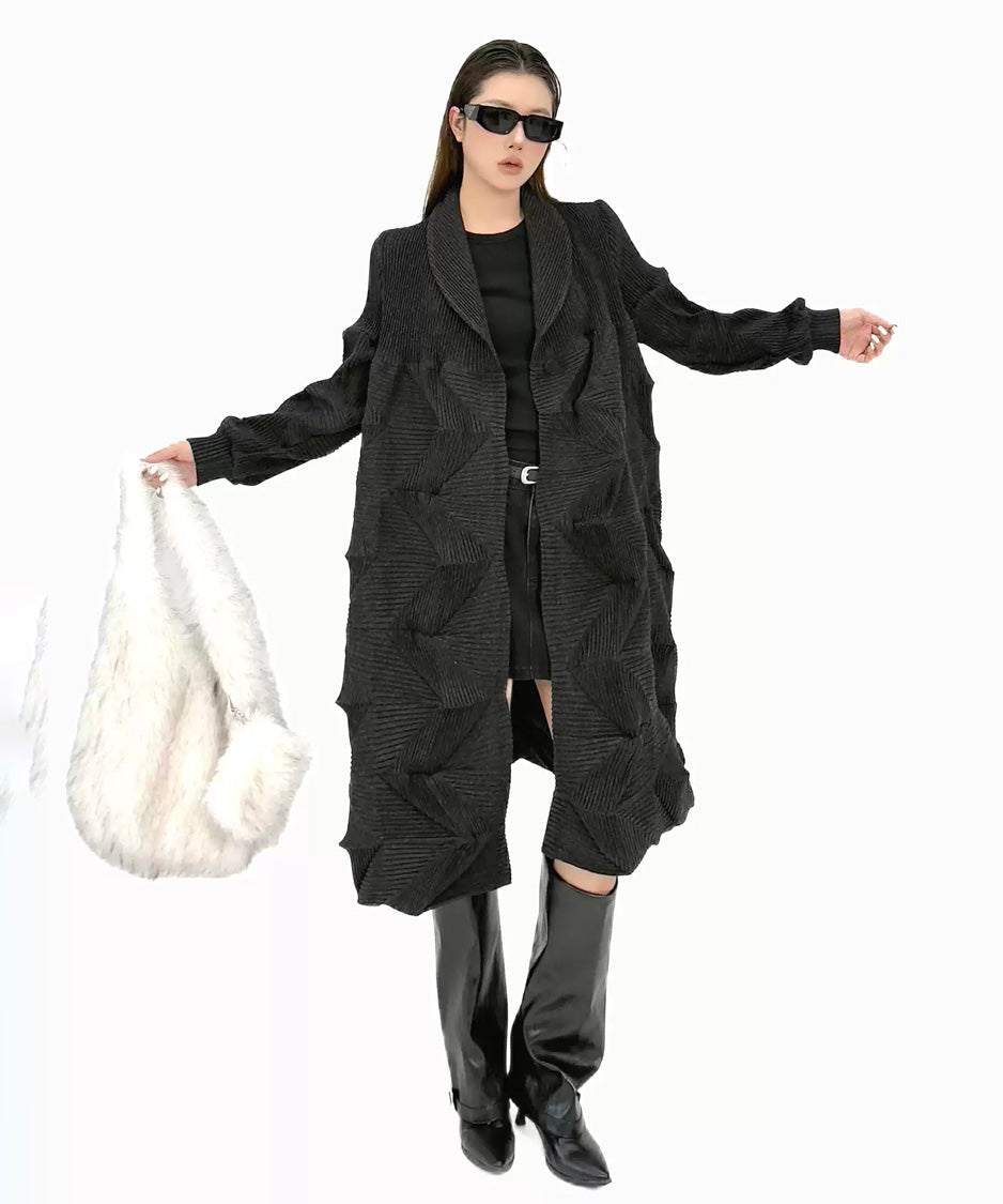 ジオメトリックプレスロングコート