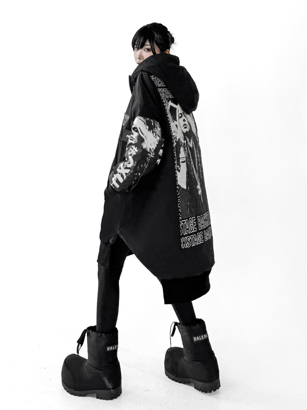 グラフィックスリーブジップジャケット