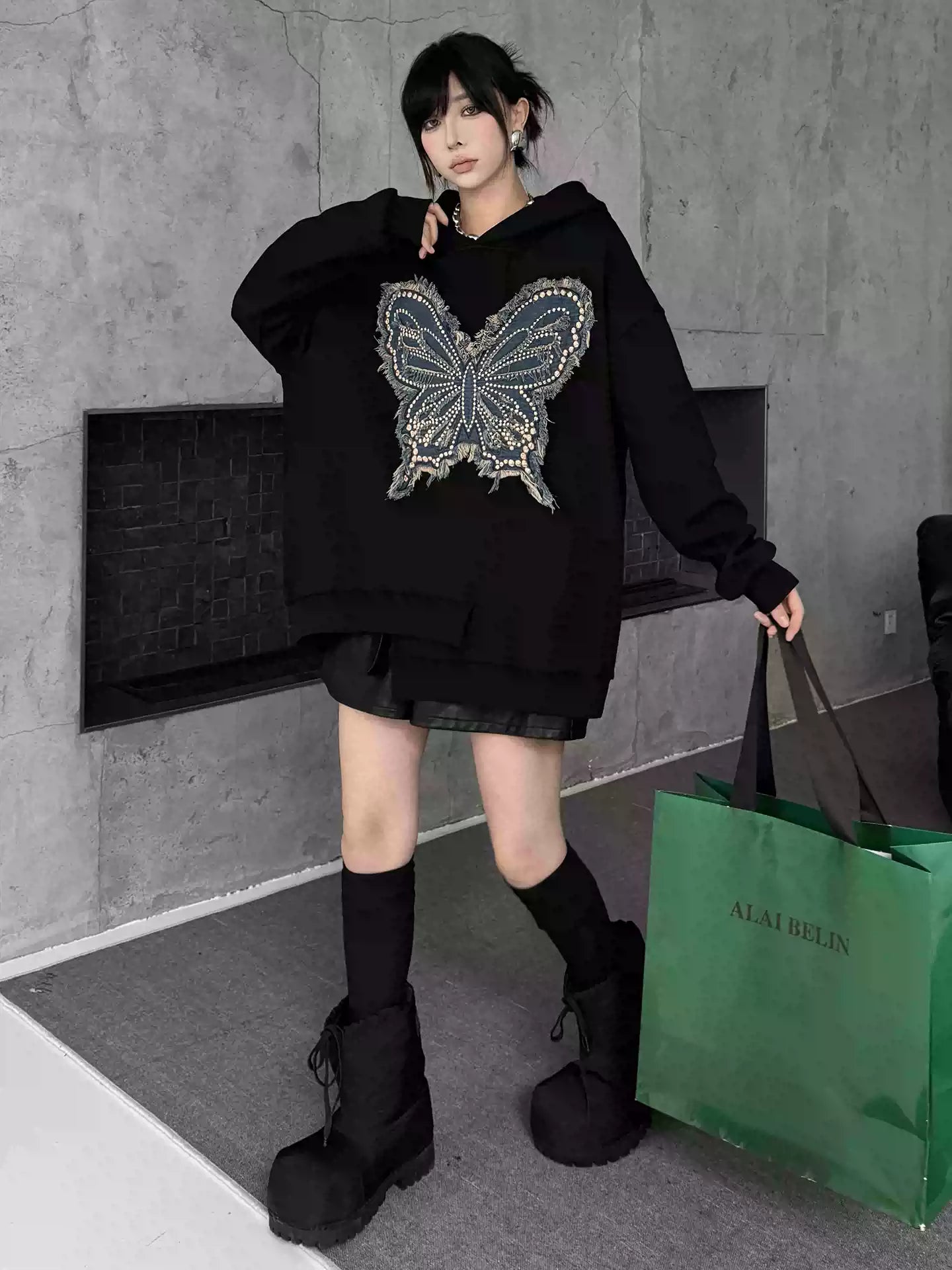 バタフライデコフーディ