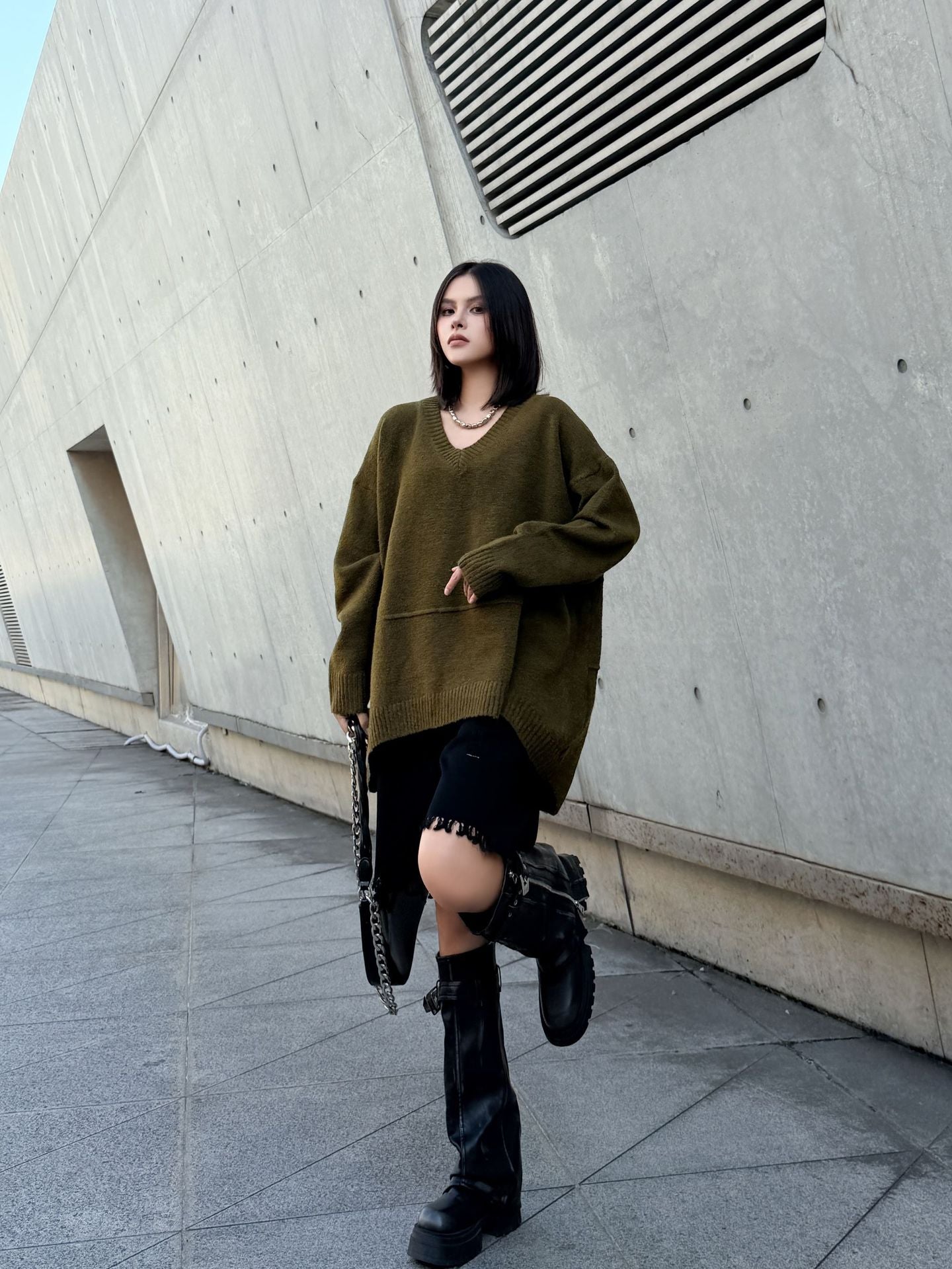 Vネックオーバーセーター