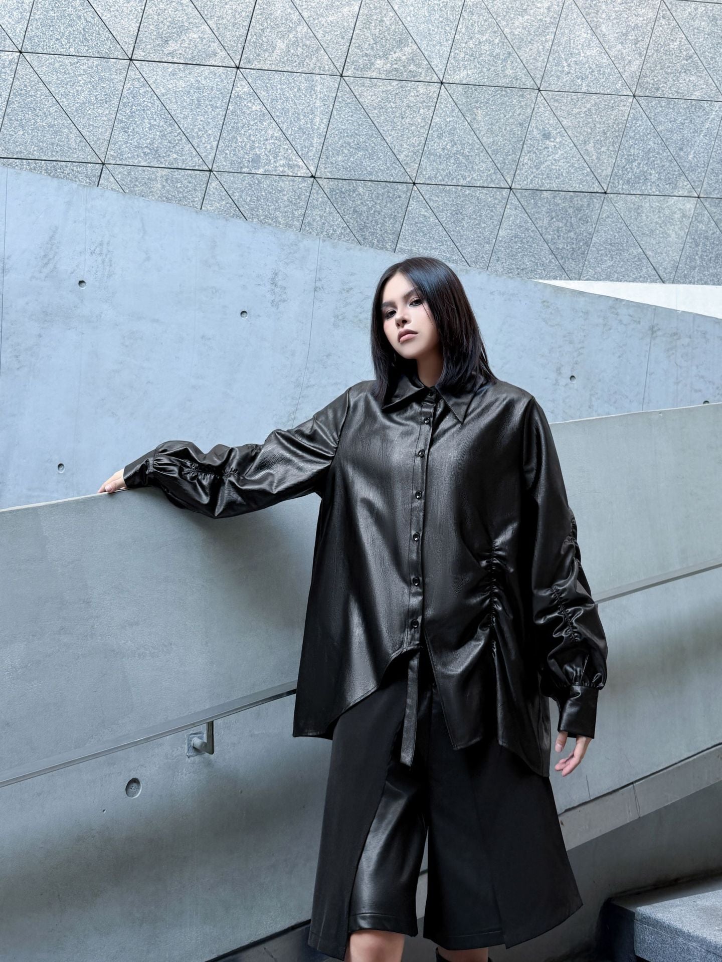 ギャザースリーブシャツブラウス