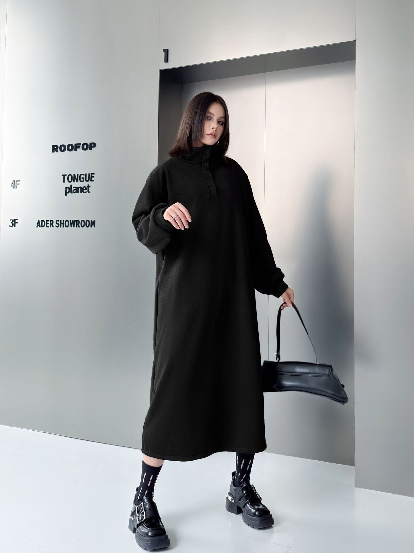 ハイネックボタンロングドレス