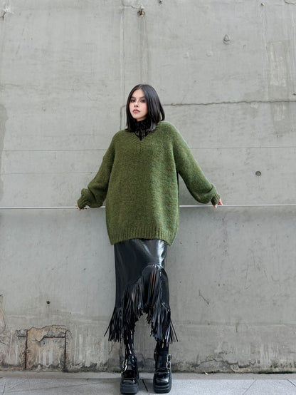 Vネックルーズニットセーター