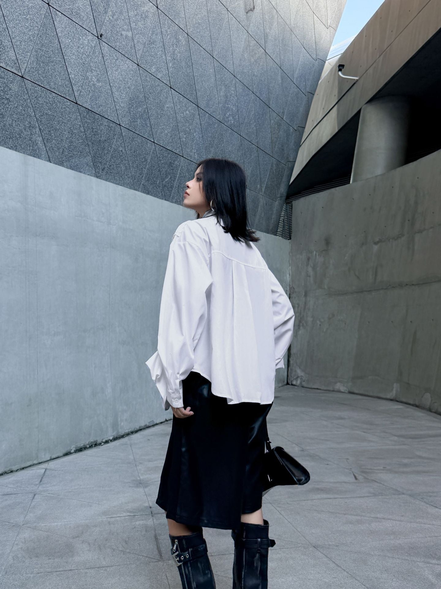 ラッフルペプラムブラウス