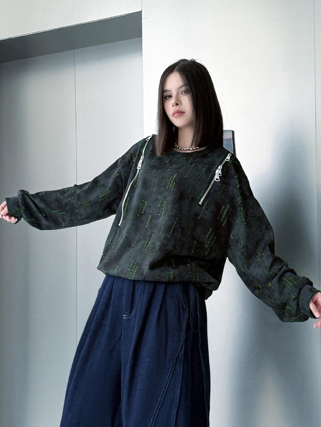 ジップショルダープリントトップス