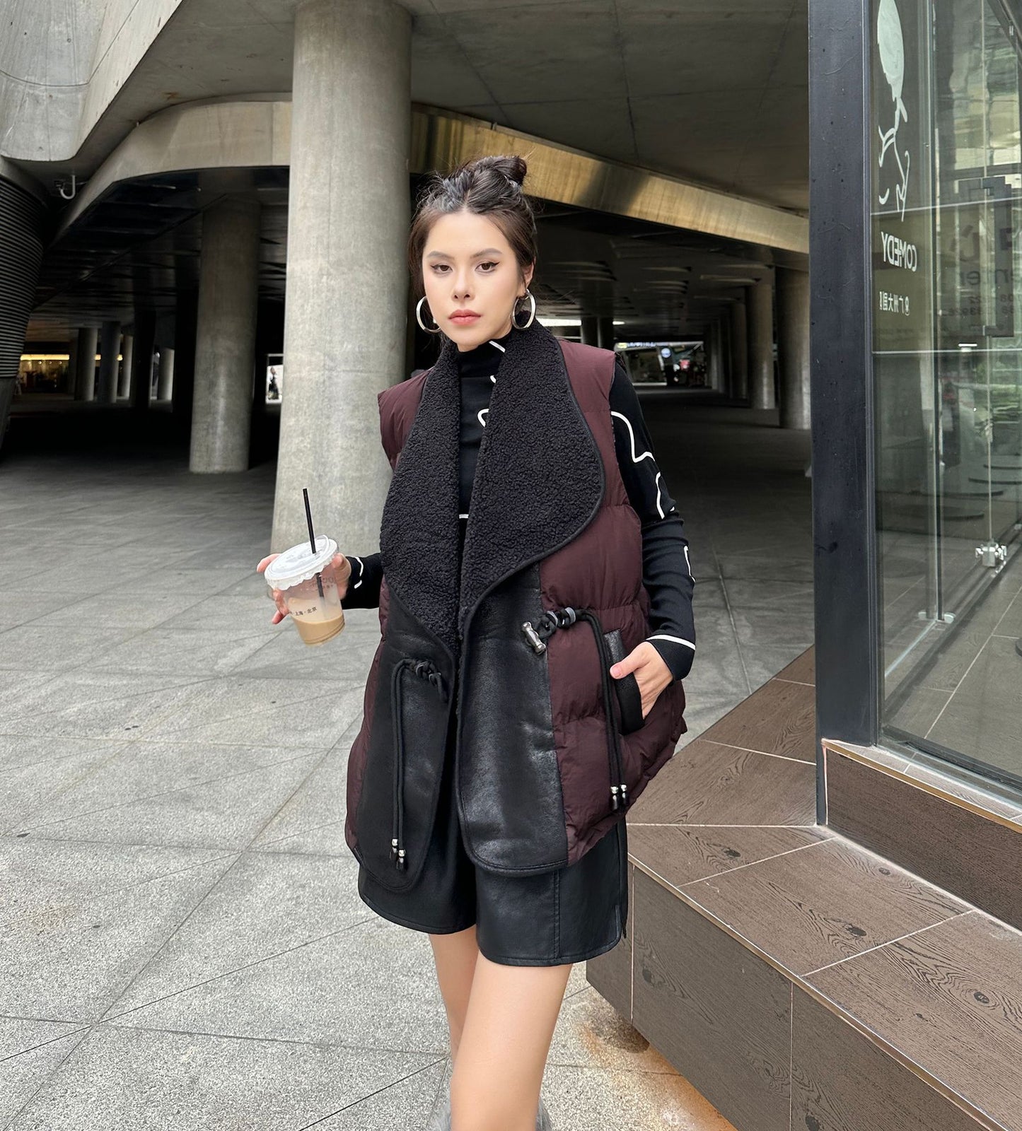 シープカラーブロックダウンベスト