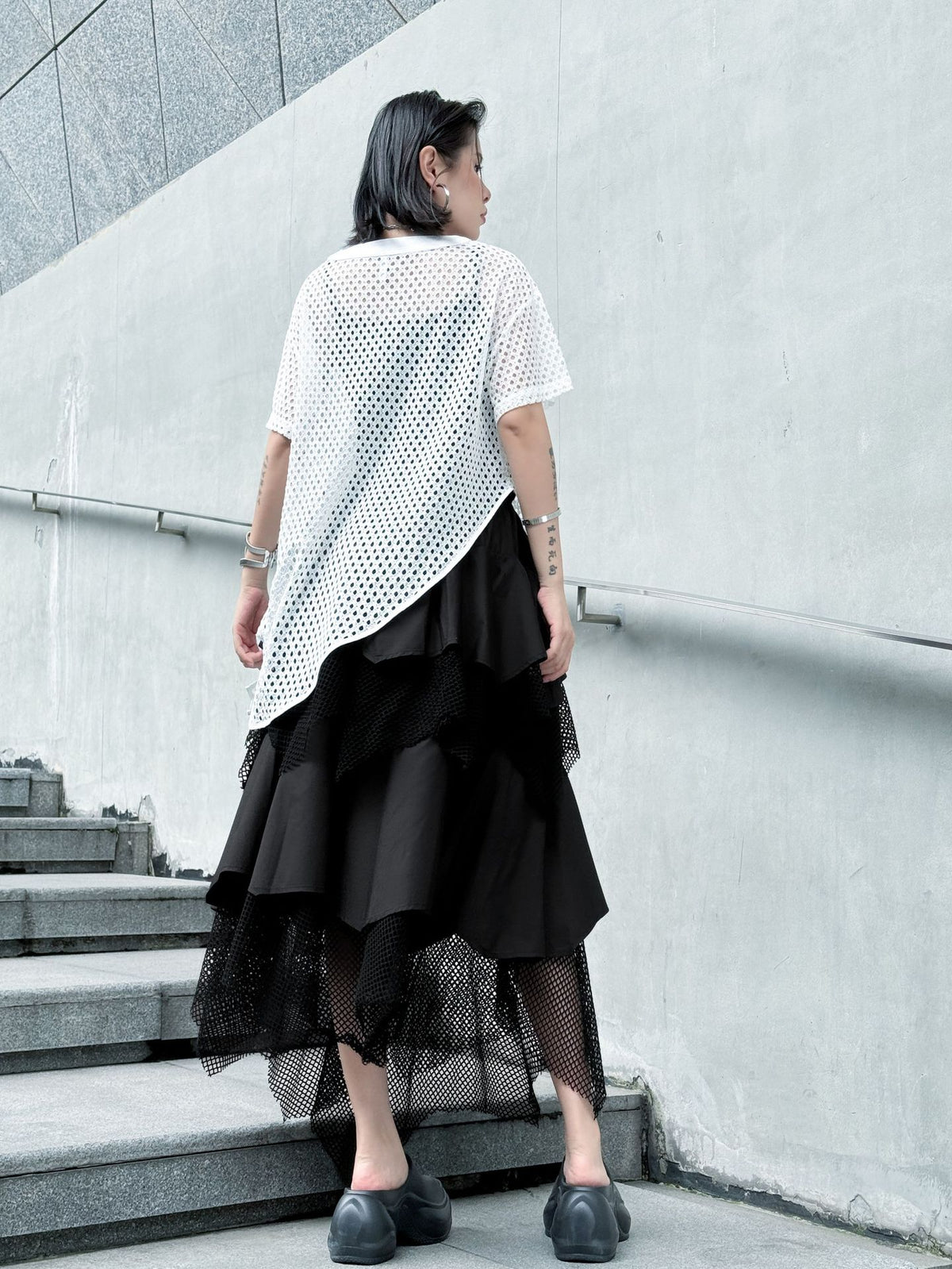 Mesh front cut top 