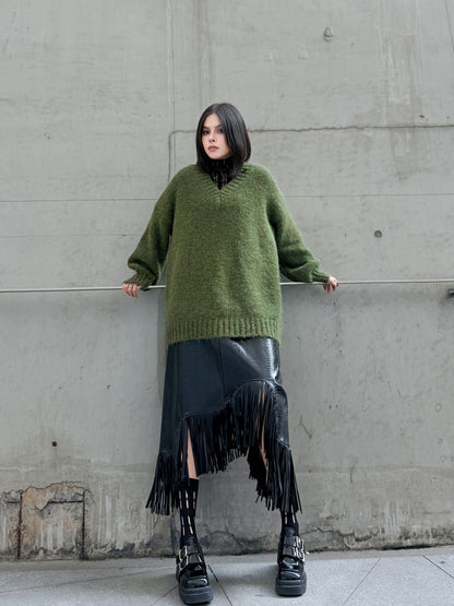 Vネックルーズニットセーター