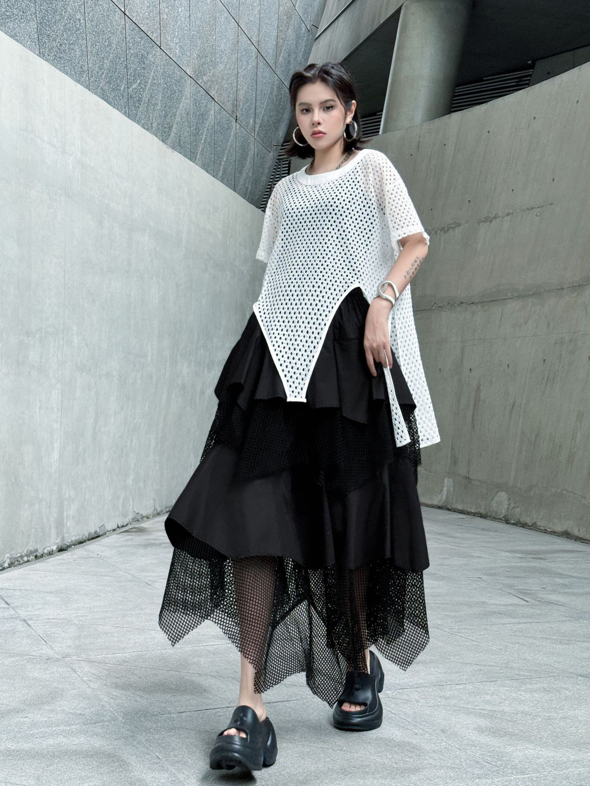 Mesh front cut top 