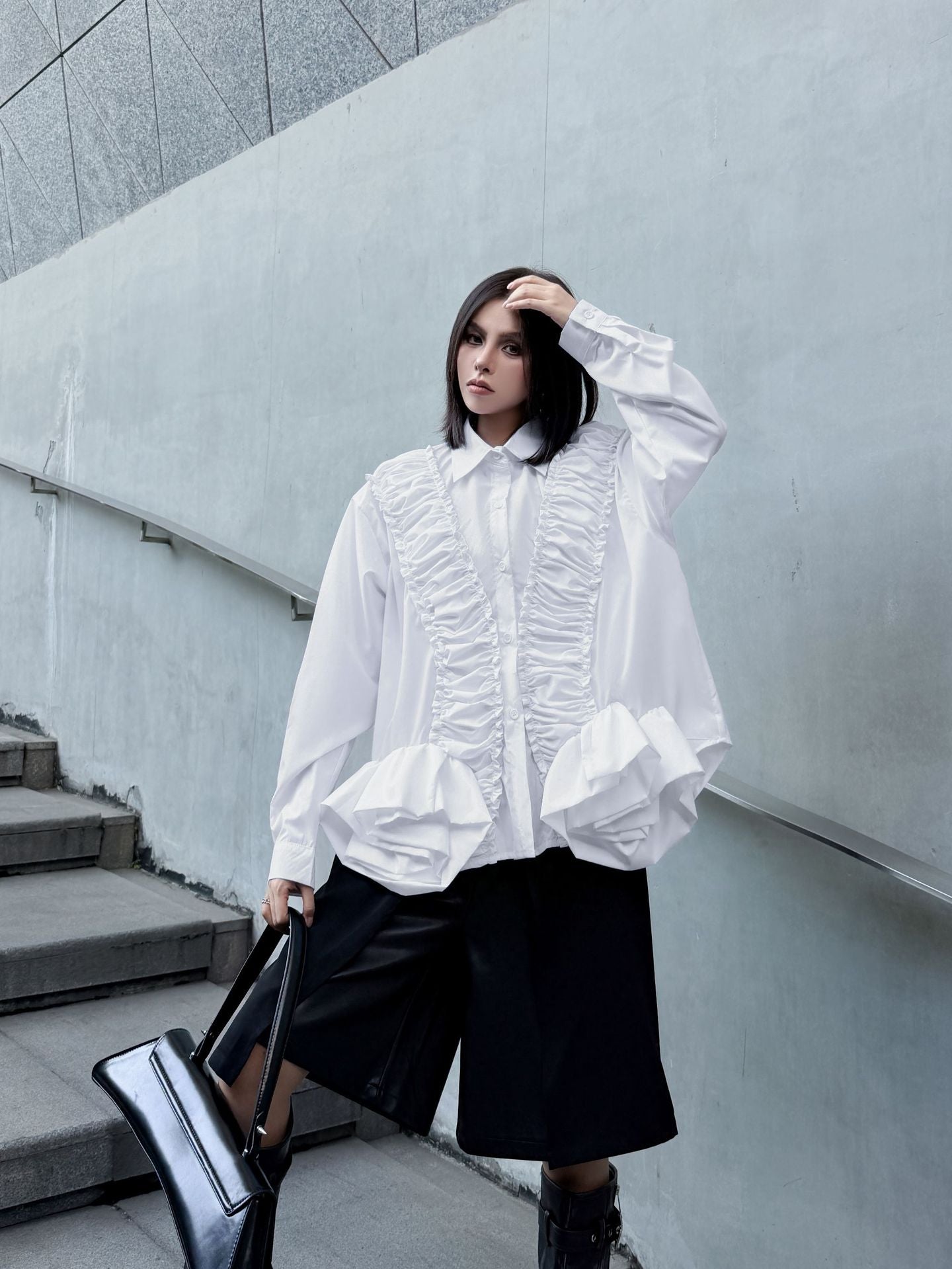 ラッフルペプラムブラウス