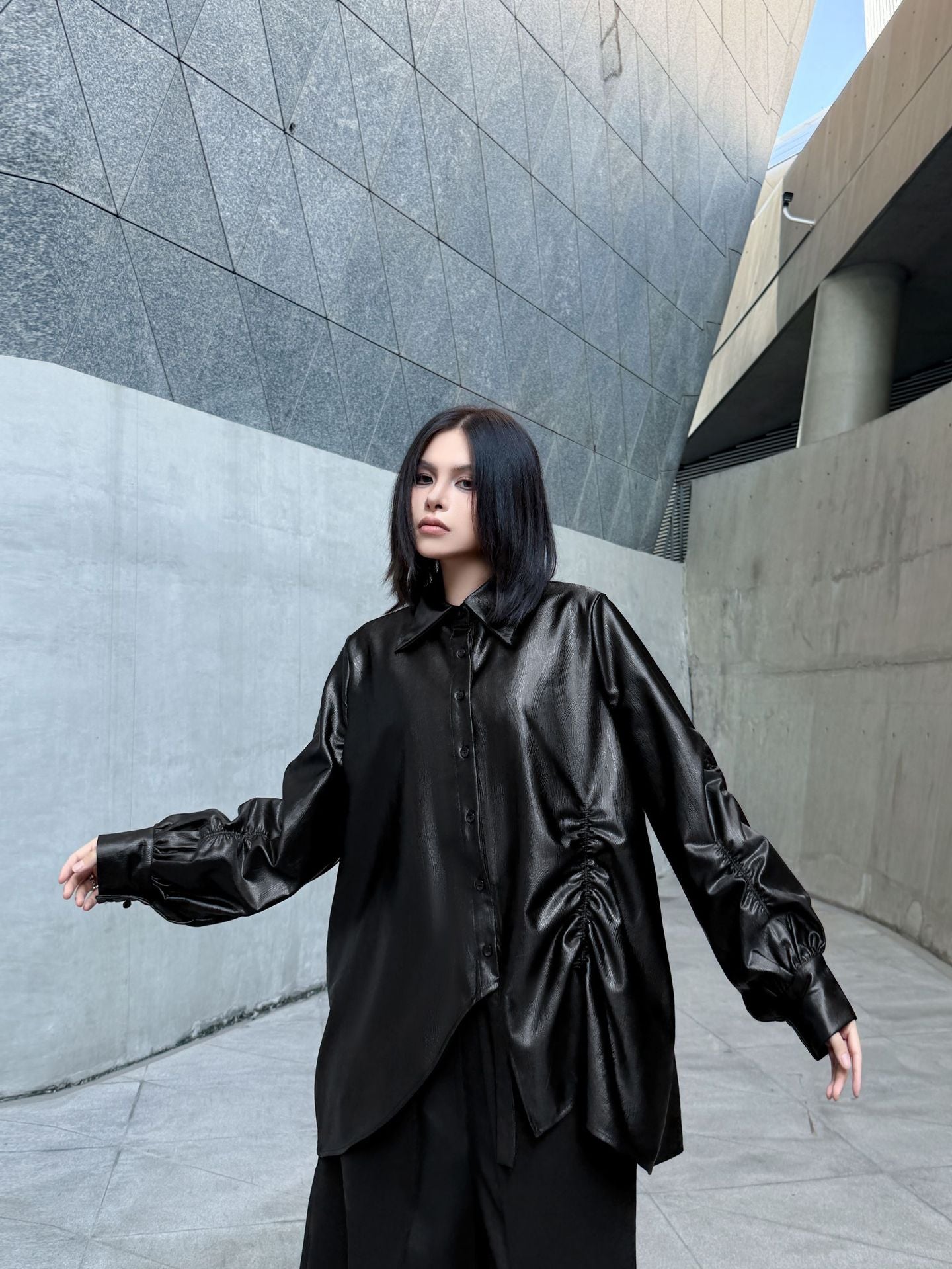 ギャザースリーブシャツブラウス